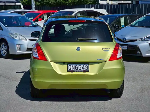 2014 Suzuki Swift 1.2 Style Edition 45,947 Kms Carousel 3