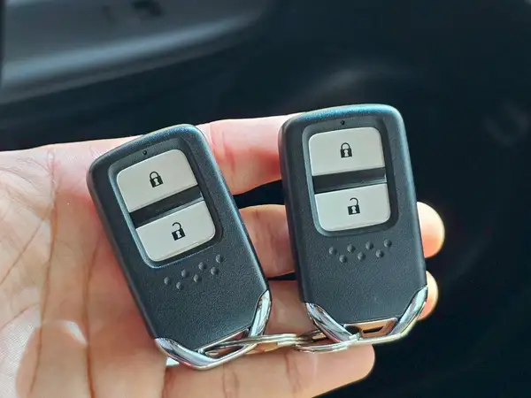 2022 Honda Shuttle Hybrid Honda Sensing Model Carousel 8