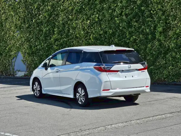 2022 Honda Shuttle Hybrid Honda Sensing Model Carousel 6
