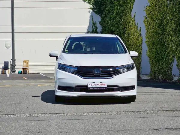 2022 Honda Shuttle Hybrid Honda Sensing Model Carousel 5