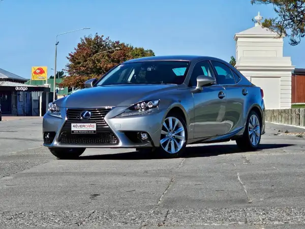 2015 Lexus IS300 Hybrid Luxurious Sedan