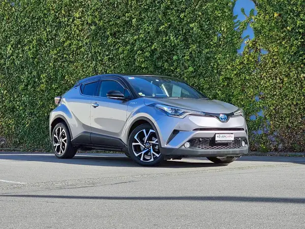 2018 Toyota C-HR Hybrid G LED Edition Dual Tone Carousel 8