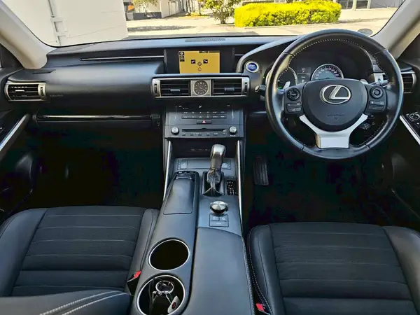 2015 Lexus IS300 Hybrid Luxurious Sedan Carousel 3