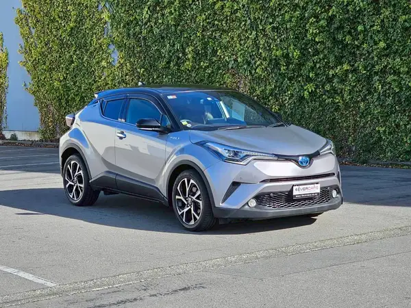 2018 Toyota C-HR Hybrid G LED Edition Dual Tone Carousel 7