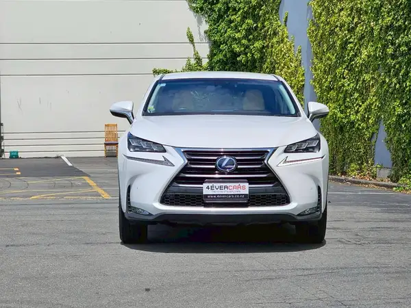 2016 Lexus NX 300 Hybrid 82,000 Kms Premium SUV Carousel 5