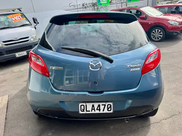 2013 Mazda Demio Carousel 6