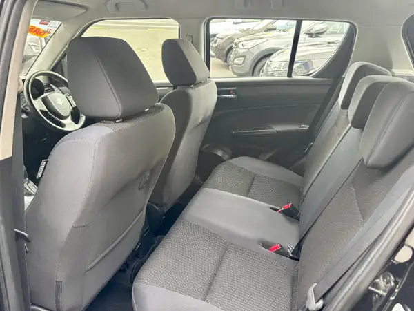 2014 Suzuki Swift Carousel 12