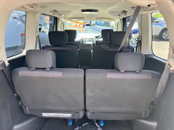 2013 Nissan Serena Carousel 7
