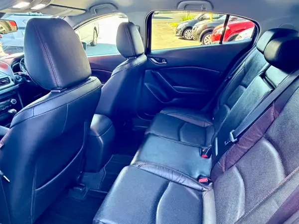 2014 Mazda 3 2.0 S Carousel 12