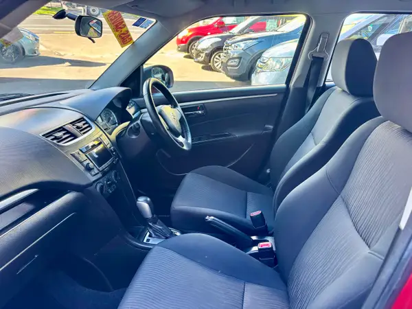 2012 Suzuki Swift LTDA Carousel 10