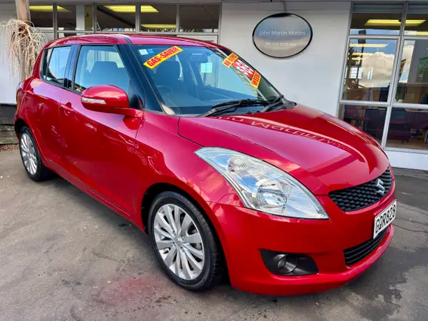 2012 Suzuki Swift LTDA Carousel 1