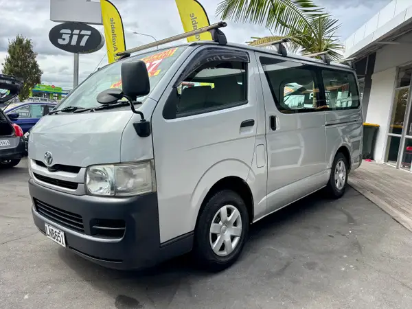 2009 Toyota Hiace Carousel 3