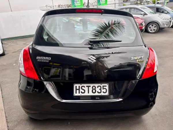 2014 Suzuki Swift Carousel 6