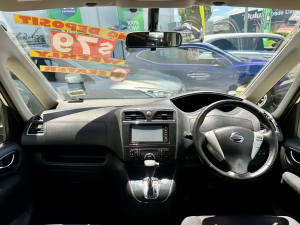 2013 Nissan Serena Carousel 10