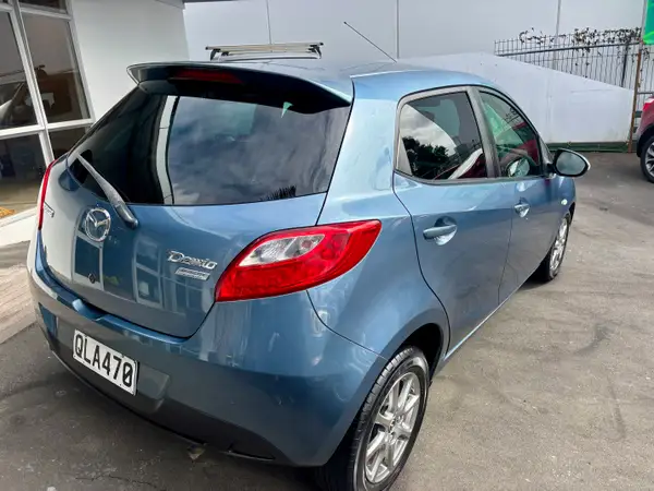2013 Mazda Demio Carousel 7