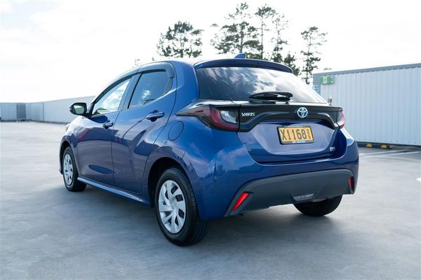 2020 Toyota Yaris 1.5X HYBRID NEW SHAPE BLUETOOTH Carousel 9