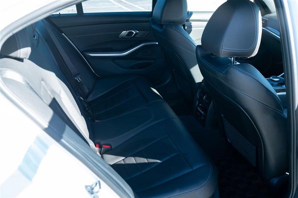 2019 BMW 320i MOTORSPORT M-SPORT GRADE 4.5 Carousel 15