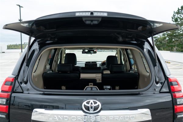 2019 Toyota Land Cruiser PRADO TX FACELIFT 18,000KMS ONLY Carousel 9