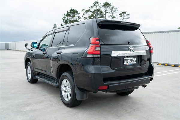 2019 Toyota Land Cruiser PRADO TX FACELIFT 18,000KMS ONLY Carousel 10