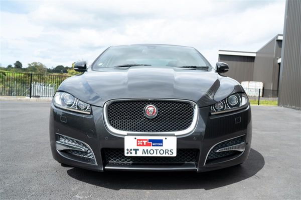 2015 Jaguar XF 2.0T R- SPORT LIMITED EDITION Carousel 3