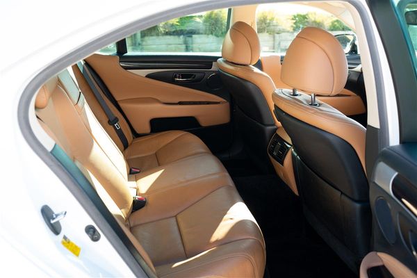 2013 Lexus LS 600 LS600h 5.0L V8 VERSION C Carousel 18