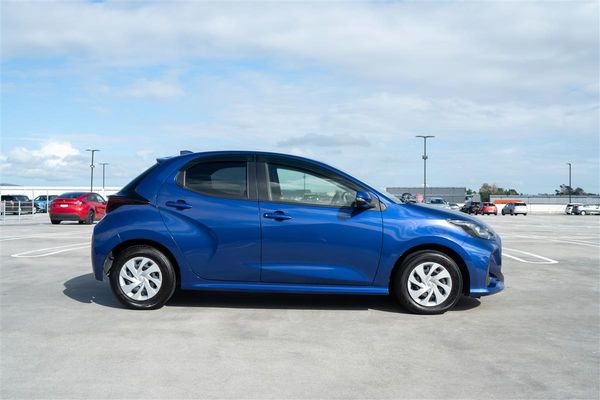 2020 Toyota Yaris 1.5X HYBRID NEW SHAPE BLUETOOTH