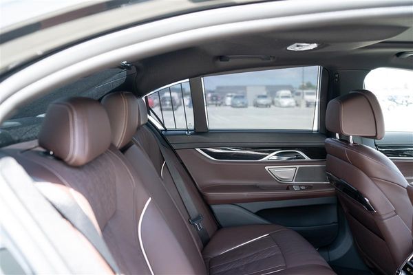 2019 BMW 740i MOTORSPORT LUXURY FLAGSHIP Carousel 16
