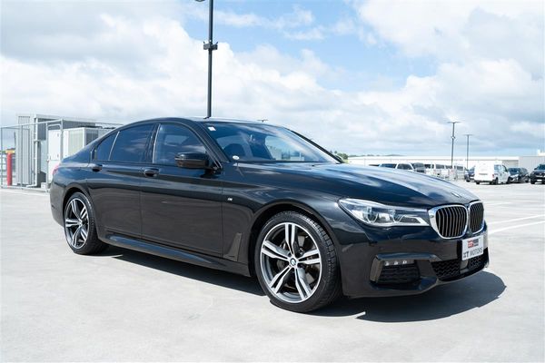 2019 BMW 740i MOTORSPORT LUXURY FLAGSHIP Carousel 1
