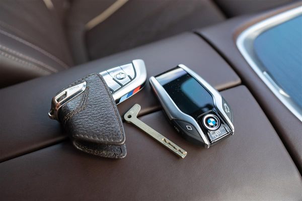 2019 BMW 740i MOTORSPORT LUXURY FLAGSHIP Carousel 13