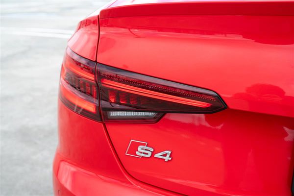 2019 Audi S4 FACELIFT 3.0TFSI QUATTRO GRADE 4.5 Carousel 7