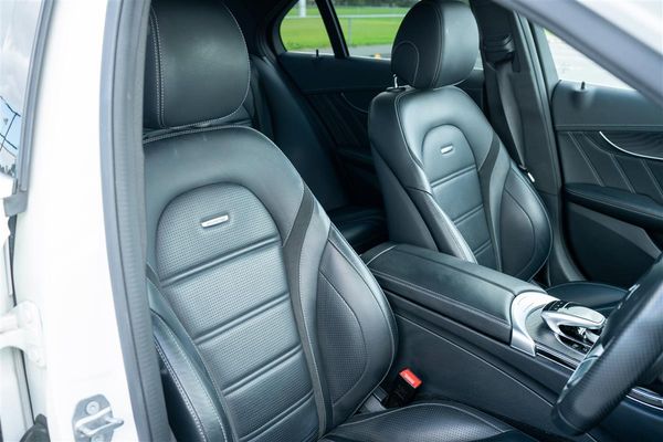 2016 Mercedes-Benz C 63 C63 AMG 4.0 V8 Immaculate Carousel 15