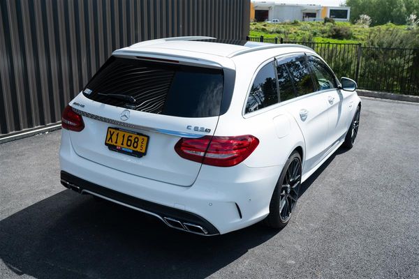 2017 Mercedes-Benz C 63 S C63S AMG ESTATE IMMACULATE Carousel 5