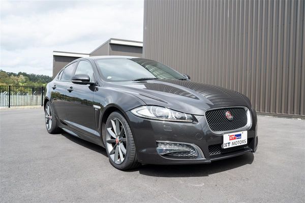 2015 Jaguar XF 2.0T R- SPORT LIMITED EDITION Carousel 1