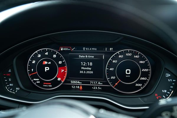 2019 Audi S4 FACELIFT 3.0TFSI QUATTRO GRADE 4.5 Carousel 18