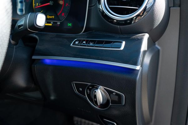 2019 Mercedes-Benz E 300 E300 AMG SPORT PACK GRADE 4.5 Carousel 12