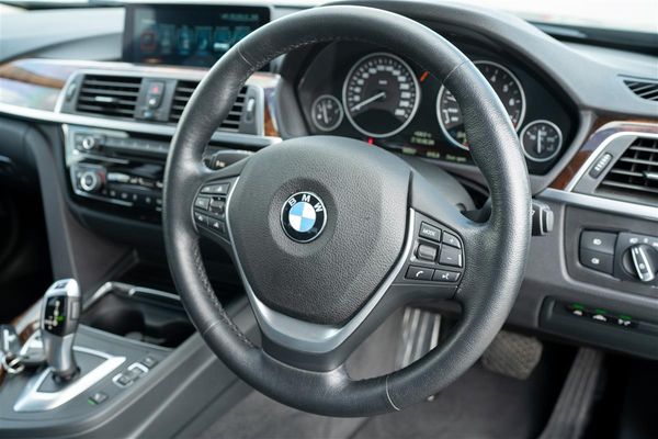 2017 BMW 340i LCI LUXURY LINE B58 240KW Carousel 33