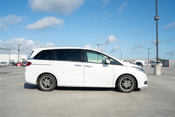 2013 Honda Odyssey ABSOLUTE 2.4L TOP SPEC 360 CAMERA
