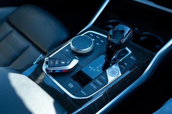 2019 BMW 320i MOTORSPORT M-SPORT GRADE 4.5 Carousel 16