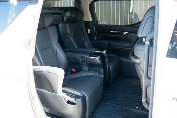 2020 Toyota Alphard 3.5L V6 SC FACELIFT PILOT SEATS Carousel 14