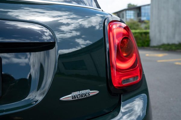 2018 MINI Cooper JOHN WORKS LCI Carousel 27