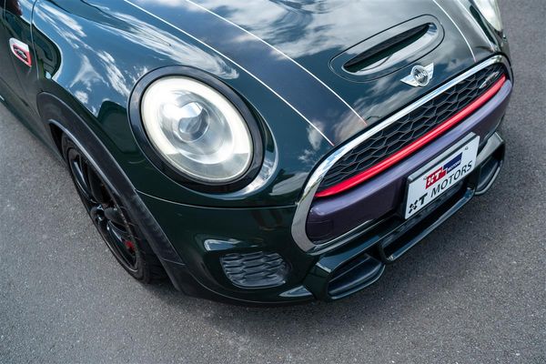 2018 MINI Cooper JOHN WORKS LCI Carousel 23