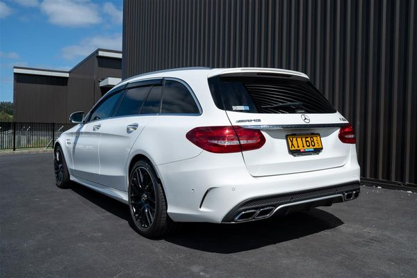 2017 Mercedes-Benz C 63 S C63S AMG ESTATE IMMACULATE Carousel 9