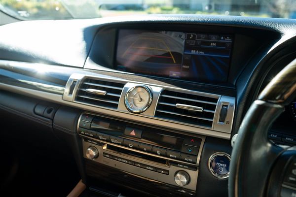 2013 Lexus LS 600 LS600h 5.0L V8 VERSION C Carousel 19