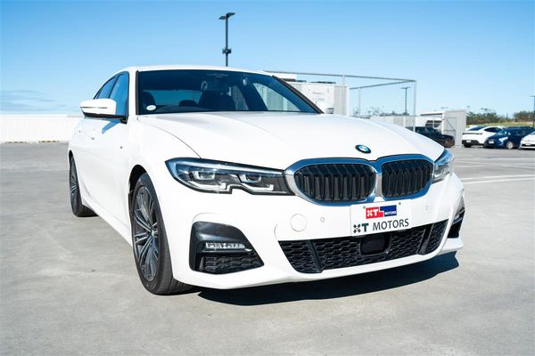 2019 BMW 320i MOTORSPORT M-SPORT GRADE 4.5 Carousel 2