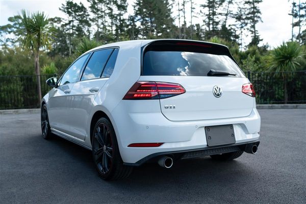 2018 Volkswagen Golf GTI GTI DYNAMIC PACK DCC GRADE 4.5 Carousel 10