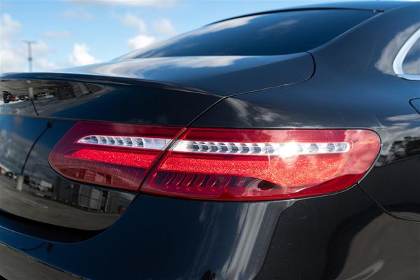 2017 Mercedes-Benz E 200 E200 COUPE AMG PACK Carousel 8