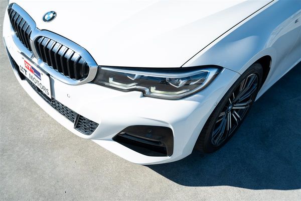 2019 BMW 320i MOTORSPORT M-SPORT GRADE 4.5 Carousel 10