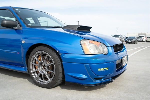 2004 Subaru Impreza WRX STI VERSION 8 STOCK Carousel 4