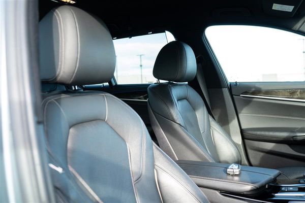 2017 BMW 530i M-SPORT TOURING B48 WAGON Carousel 14