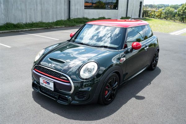 2018 MINI Cooper JOHN WORKS LCI Carousel 12